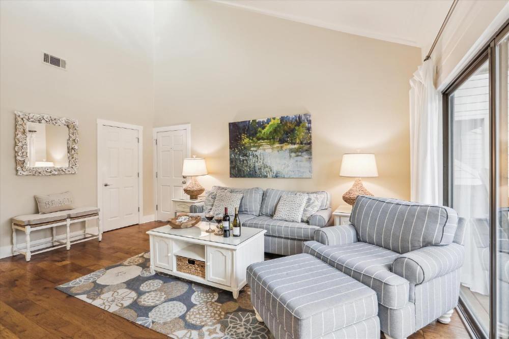 2319 Racquet Club